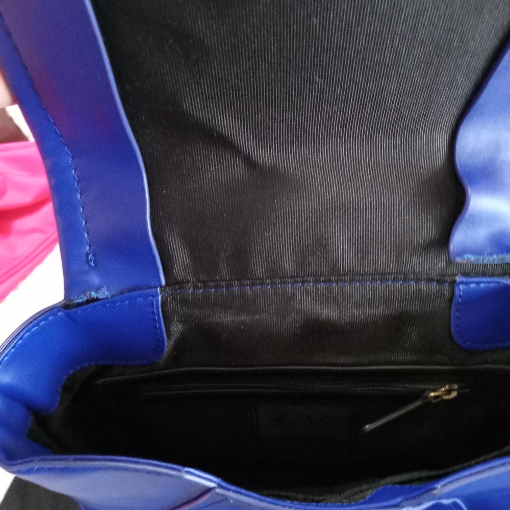 Backpack - Picture 7 of 7